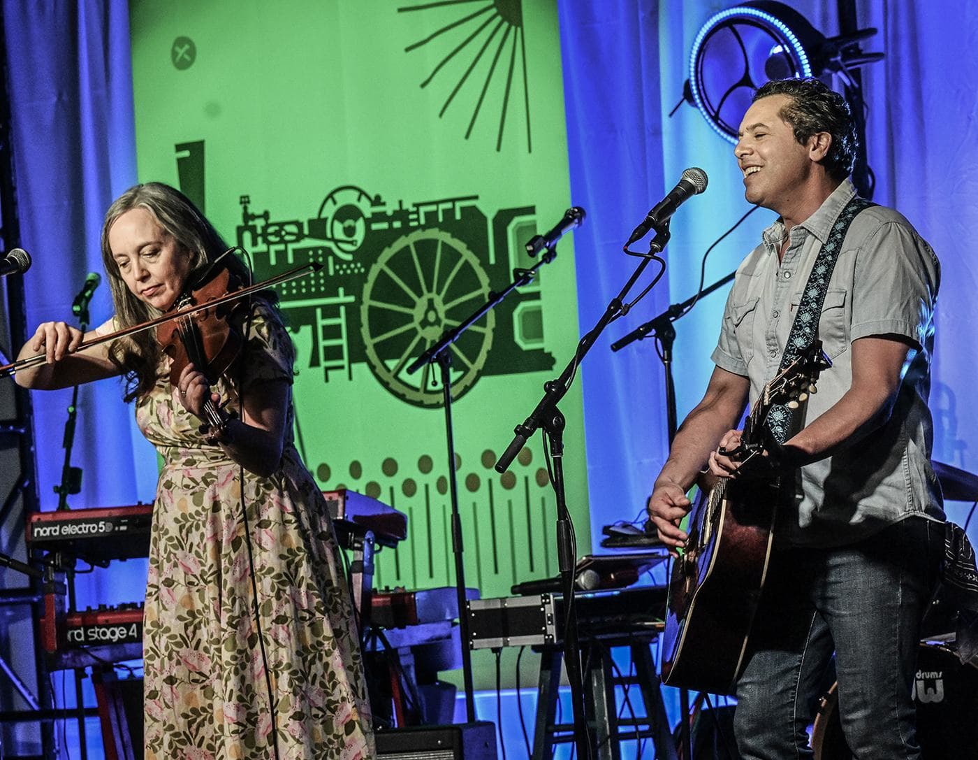 Ruth Ungar and Mike Merenda of The Mammals perform