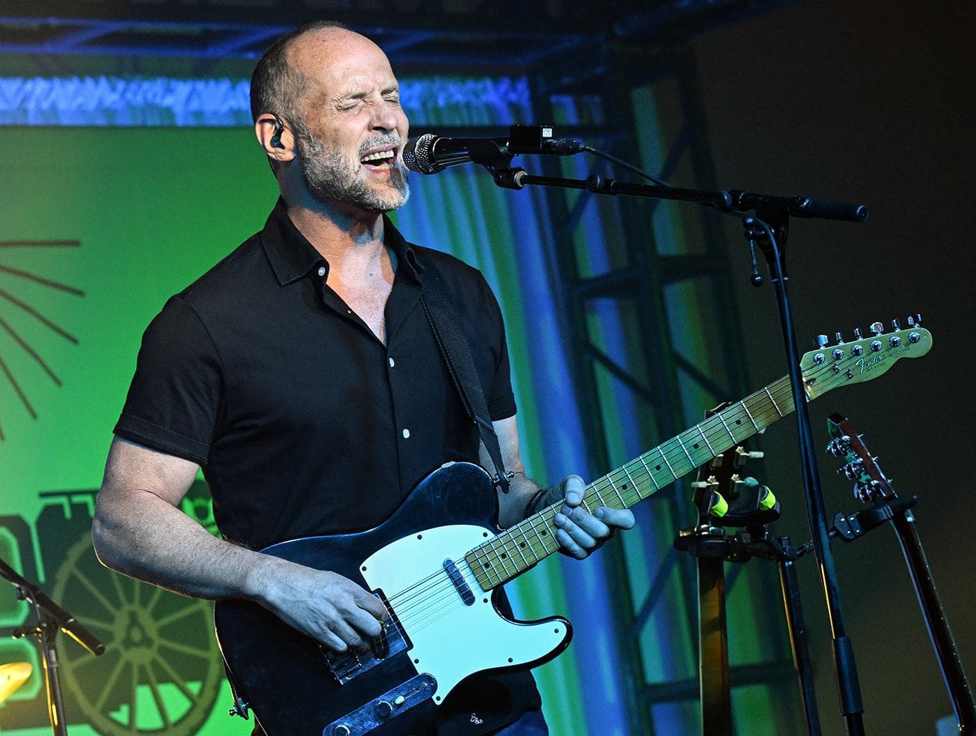 Paul Thorn performs